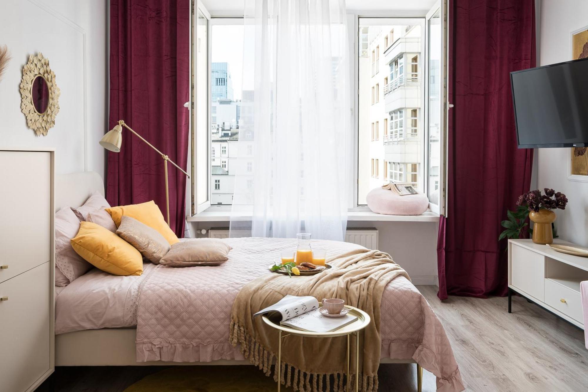 Pink Elephant 2x1br In Historic Tenement House 1 Km From Warszawa