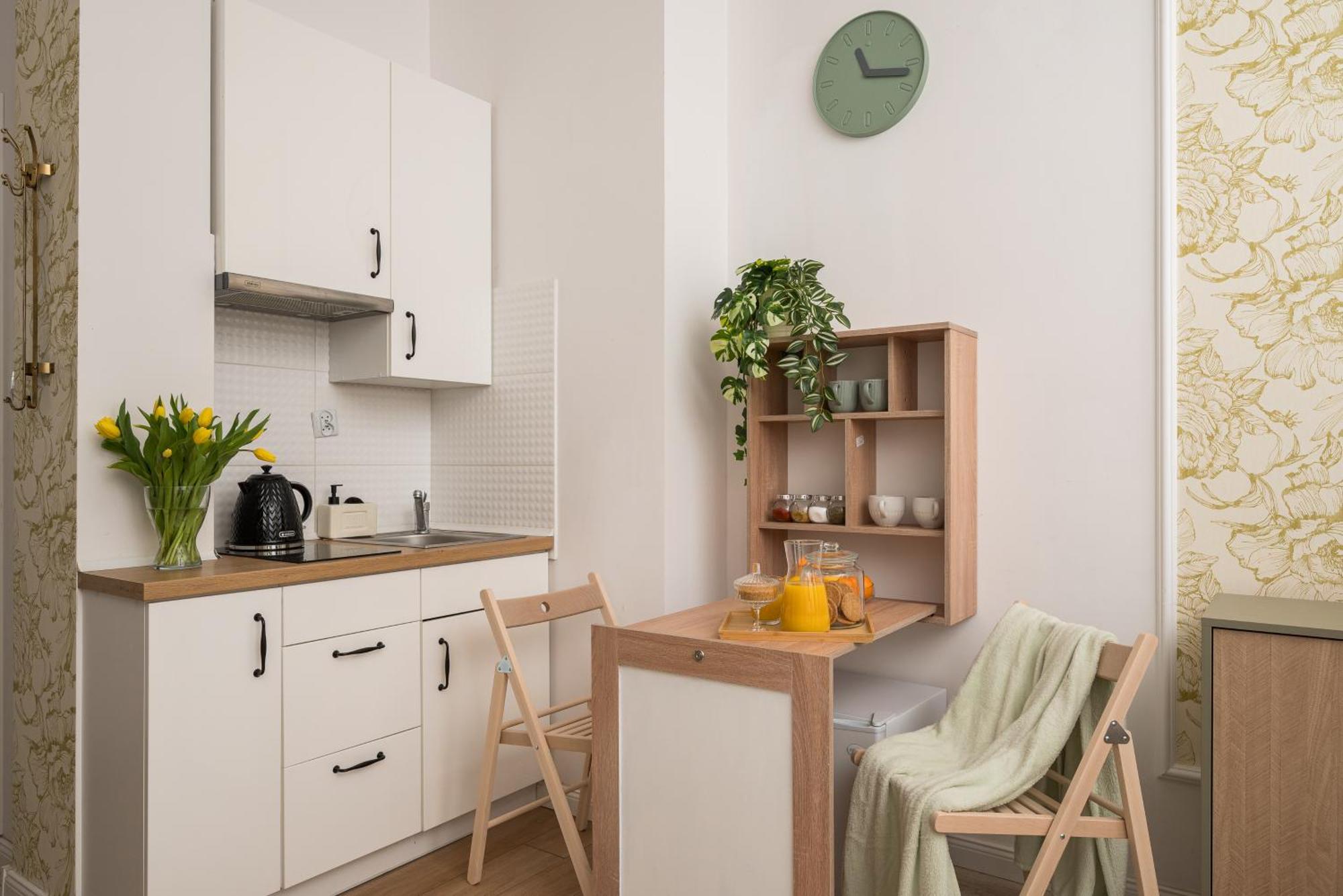 Pink Elephant 2x1br In Historic Tenement House 1 Km From Apartament Warszawa
