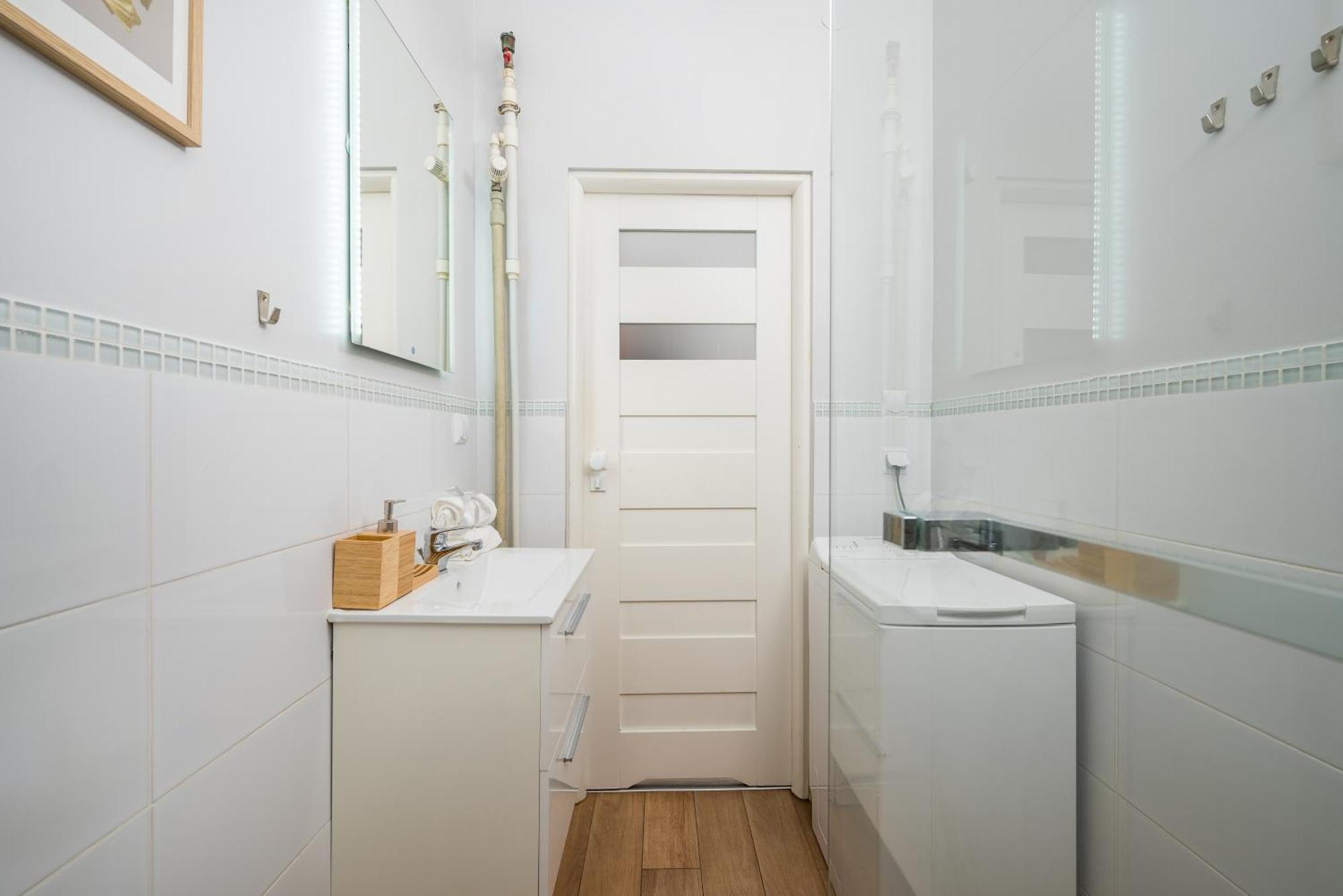 Pink Elephant 2x1br In Historic Tenement House 1 Km From Apartament *